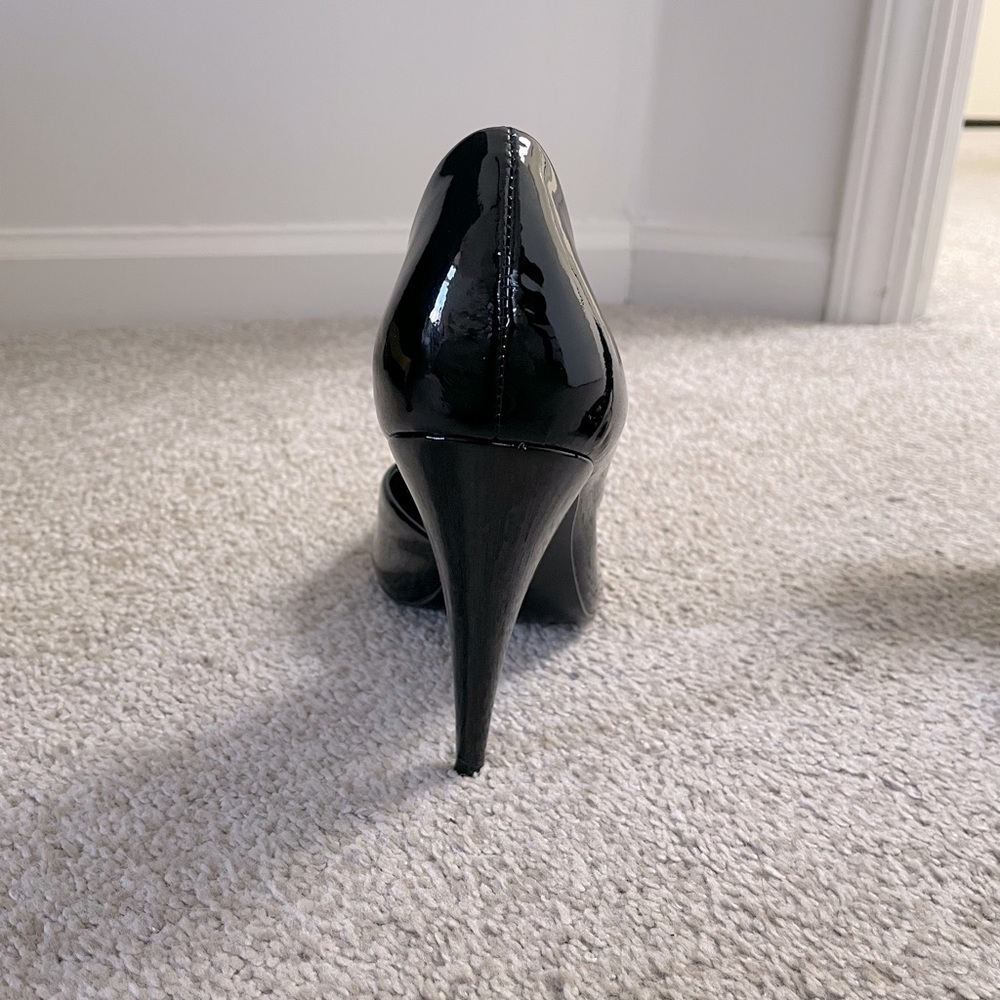 Steven by Steve Madden Asymmetrical Patent Leather Pump - Picture 4 of 6